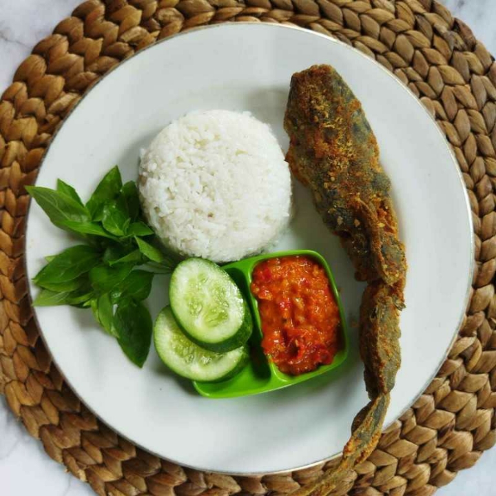 Pecel lele