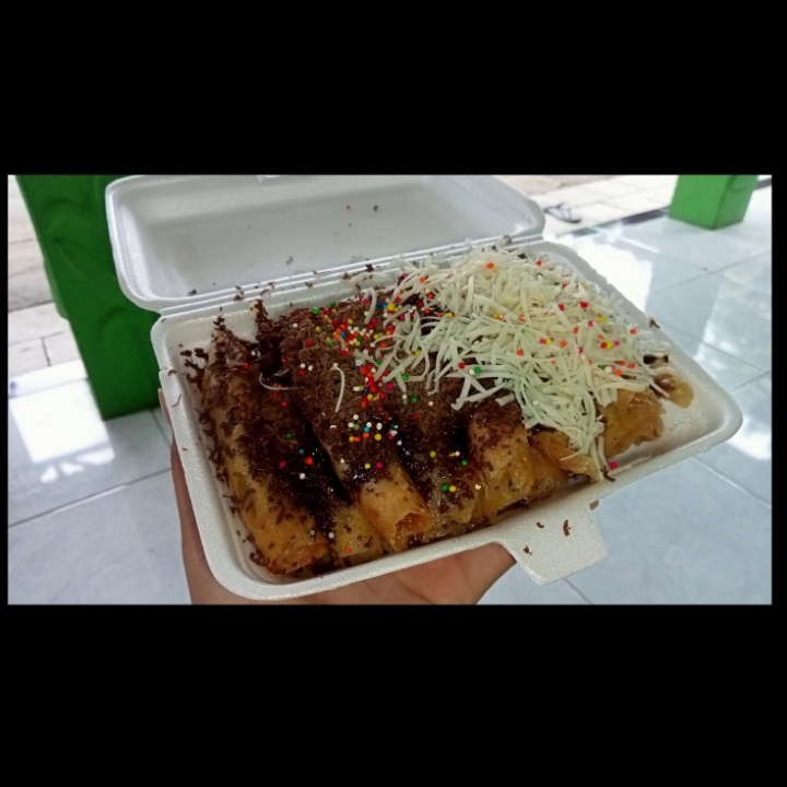 PISANG ROLL