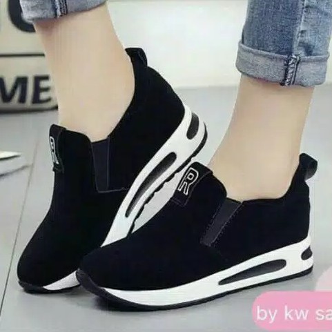 r06 sneakers