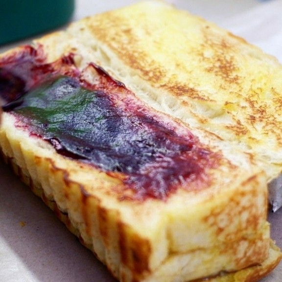 roti bakar blueberry