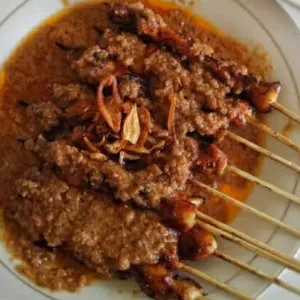 sate ayam per porsi isi 5 tusuk