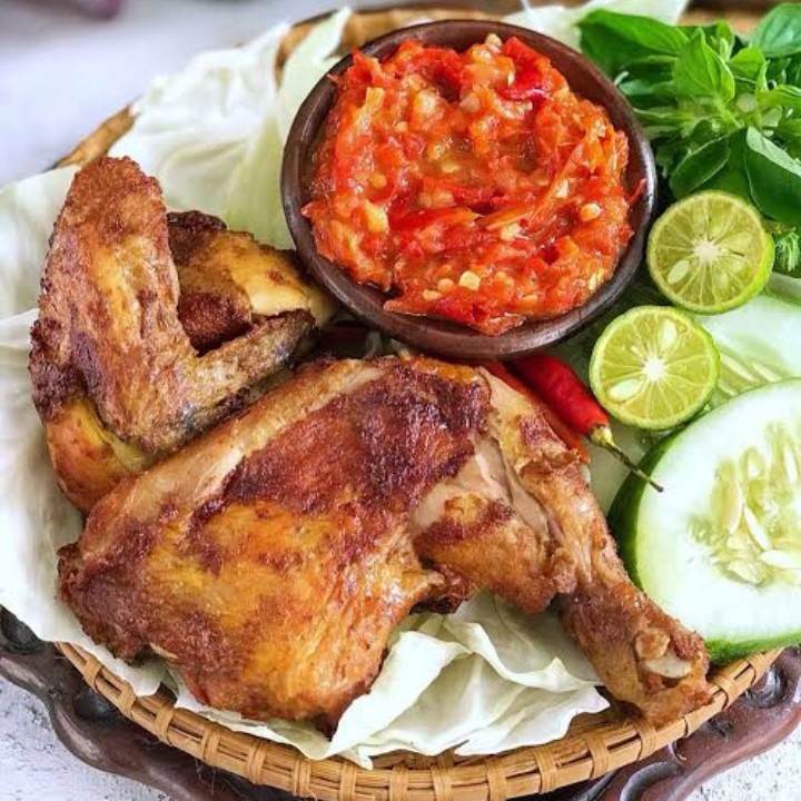 satu potong ayam kota goreng