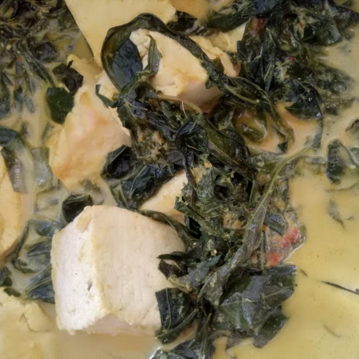 sayur gulai pucuk ubi tahu