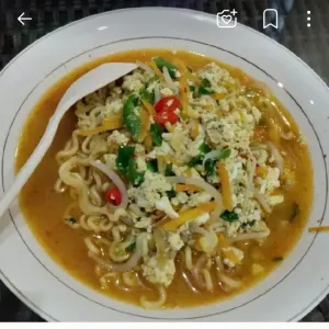 seblak bakso sosis sayur ala warmindo 