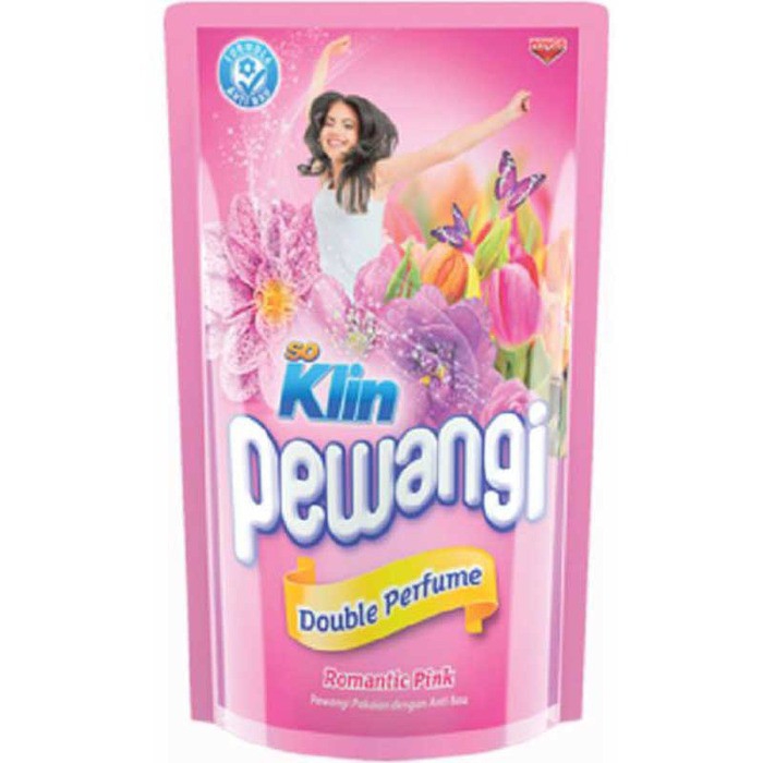 so Klin Pewangi Pink Refill 900ml