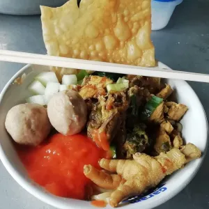 spesial bakso ceker sosis