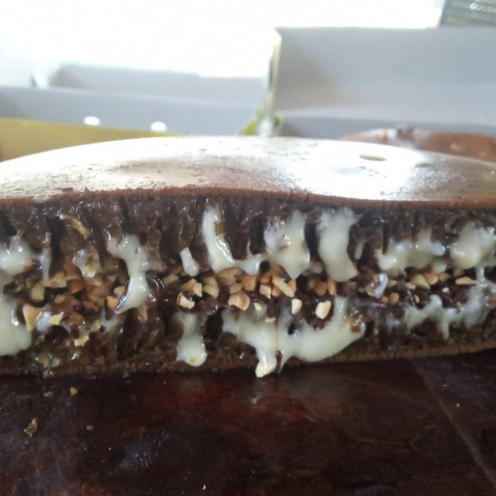 terang bulan black forest crem chesse kacang