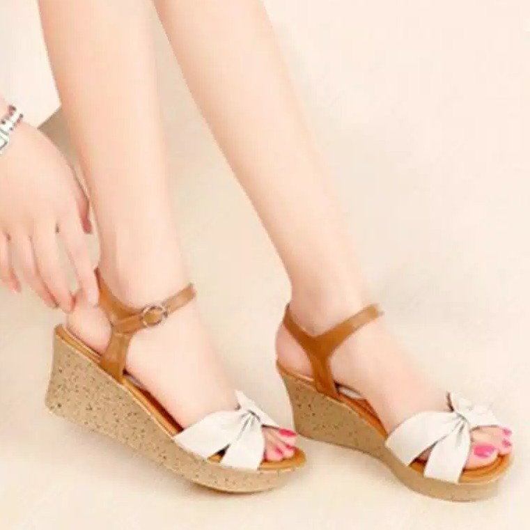 wedges wanita kode w270